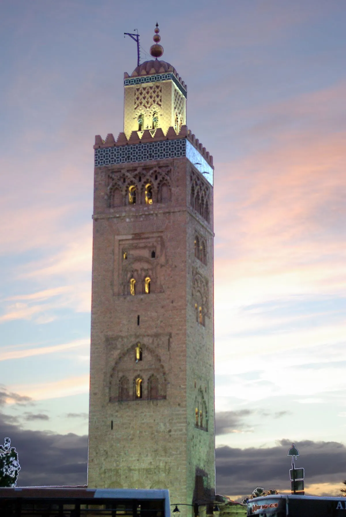 Marrakech_Koutoubia_Mosque_02.jpg