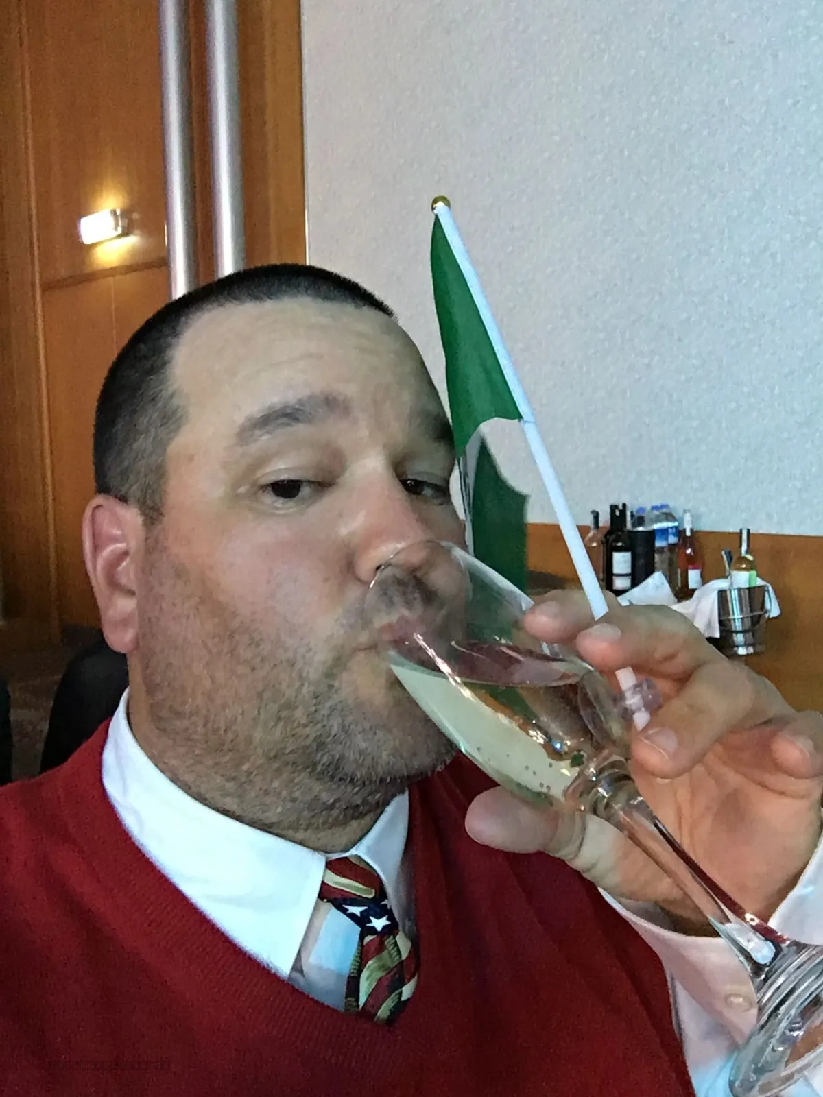 Toasting_wit_Champagne.jpg